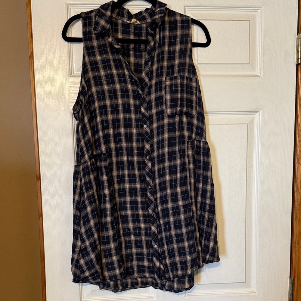 Pol Sleeveless Plaid Button-Up Top NWOT